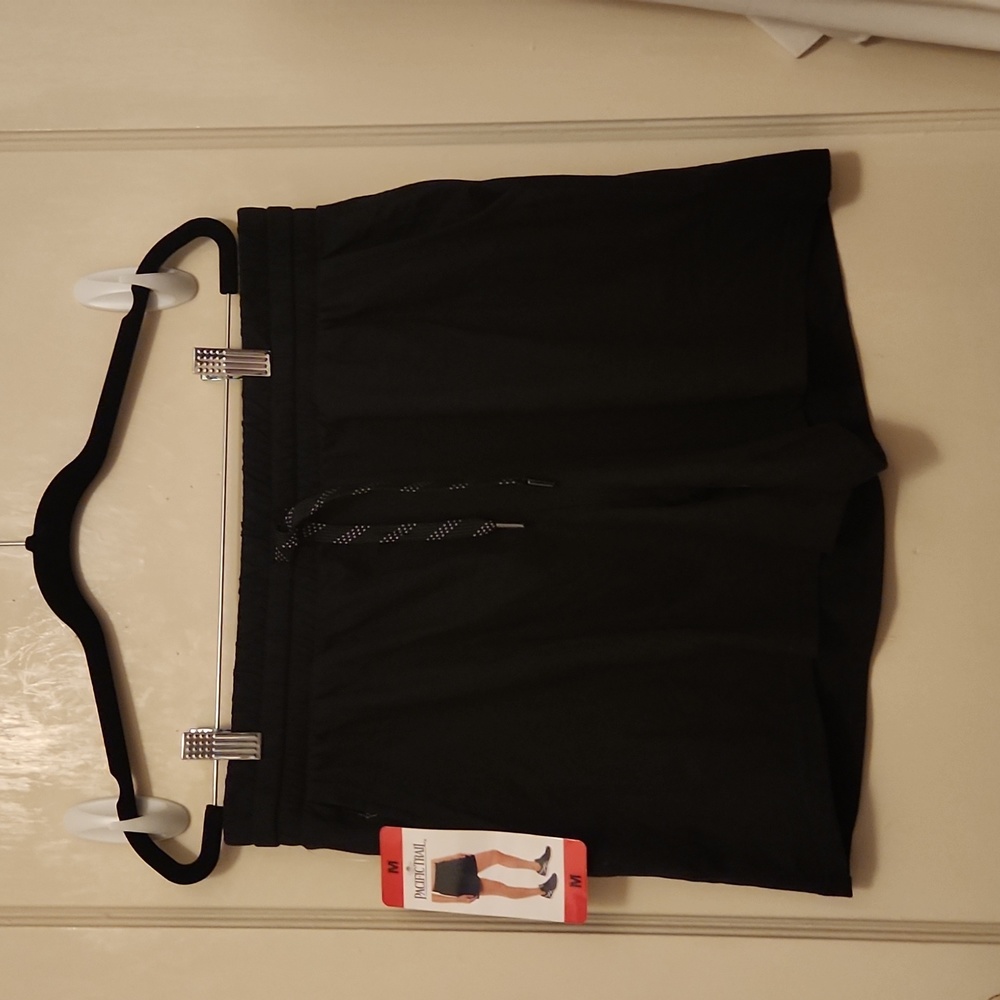 NWT Black pacific trail shorts